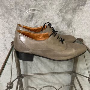 Vintage Pierre Cardin Shoe Women’s 7.5 Taupe Leather Lace Up Dress Oxford preppy